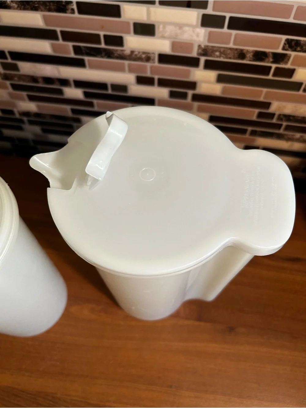 Vintage Tupperware White Plastic Pitcher Set - Durable Kitchen Drinkware